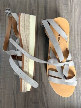 Lucky Brand Light Gray Strappy Espadrille Platform Sandals